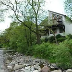 Bridge 22, Within Walking Distance Of Town Centre, Strictly No Pets Tatil Evi